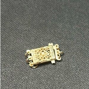 Elegant Gold Ring with Clear Stones